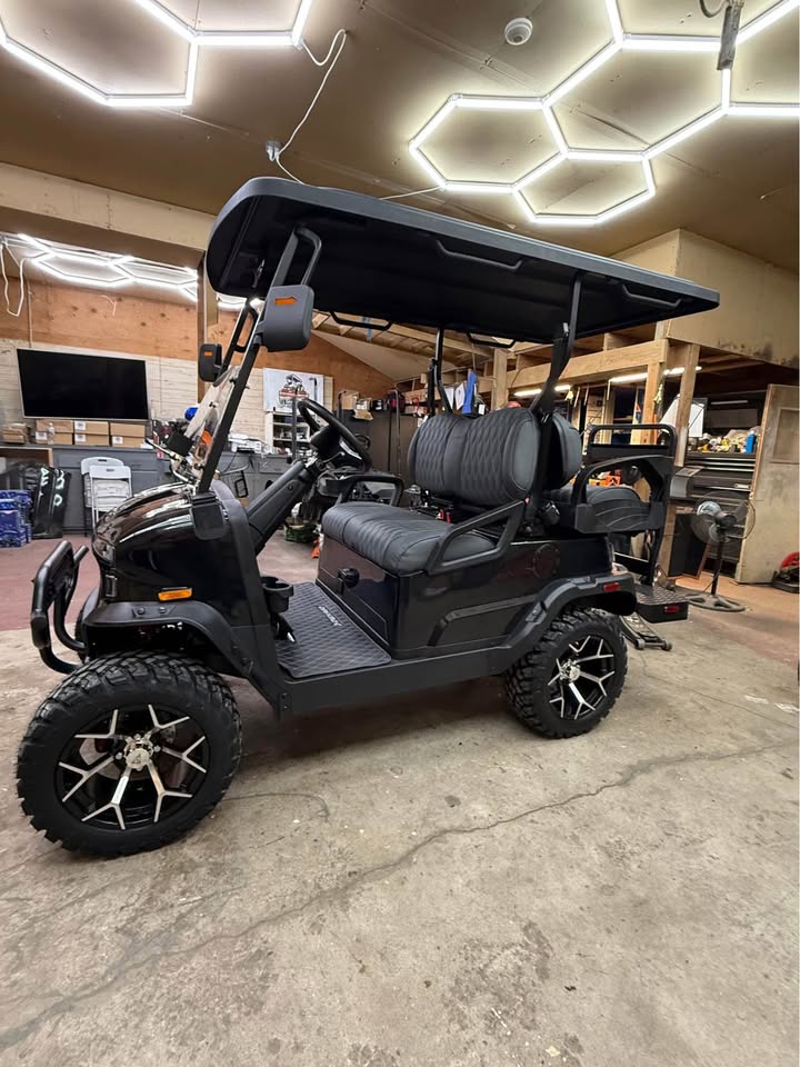 Denago Nomad XL New Lithium Golf Cart