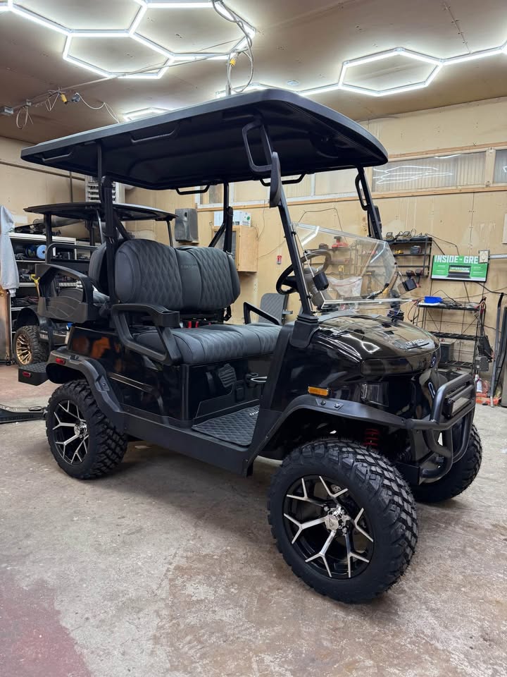 Denago Nomad XL New Lithium Golf Cart