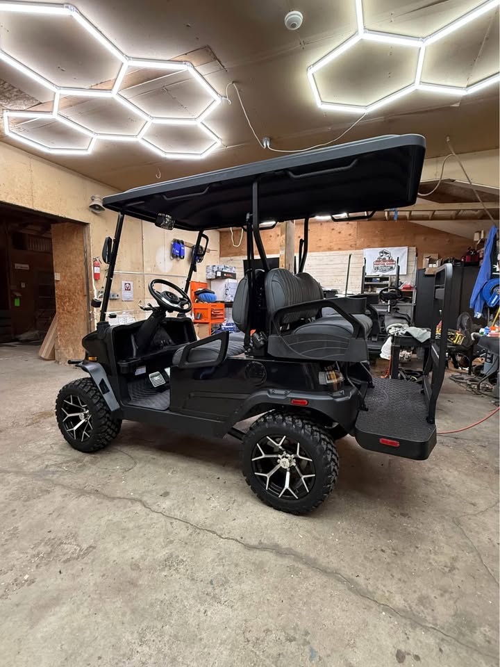 Denago Nomad XL New Lithium Golf Cart