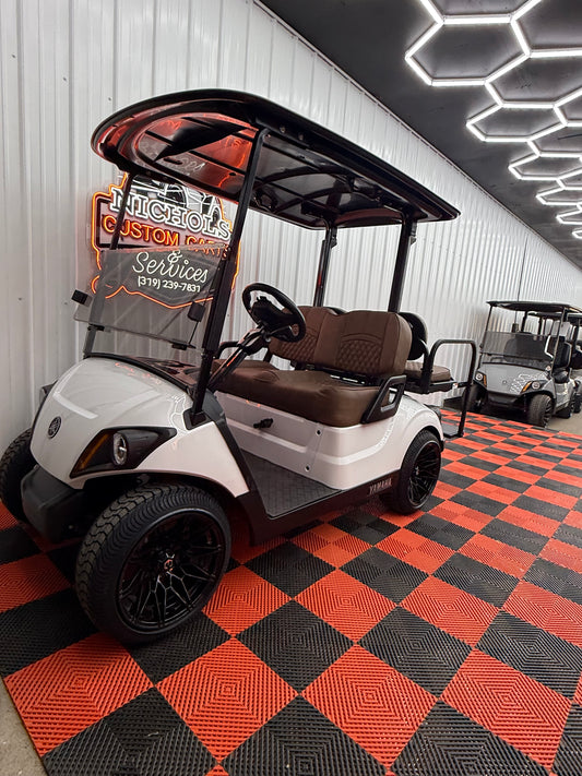 Pre Order Only-2022 Yamaha Gas EFI QT Pearl White(Luxury Seat & Street Legal Kit) 4 Passenger