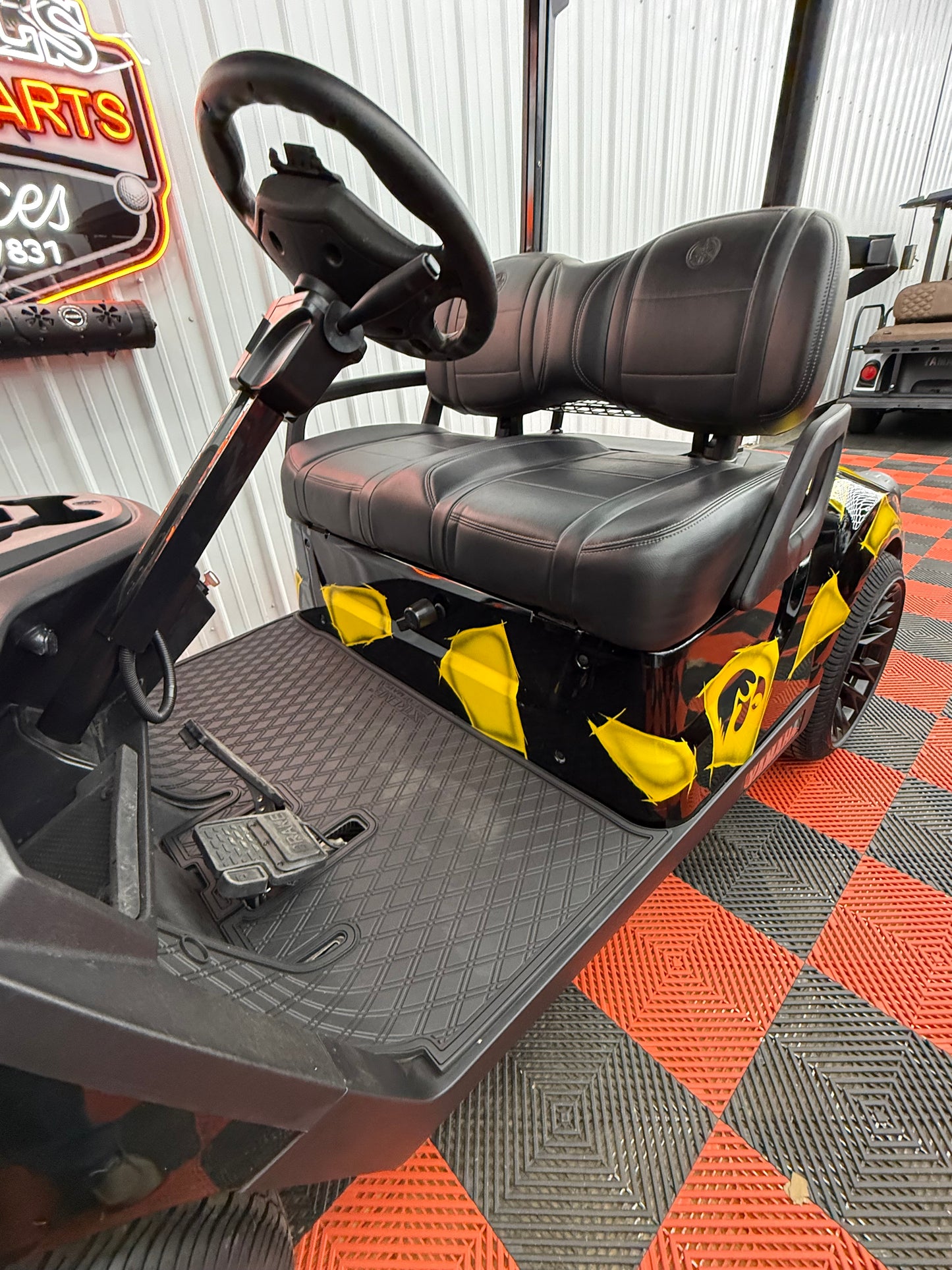 2022 Yamaha Gas EFI QT(Iowa Hawkeye Edition)
