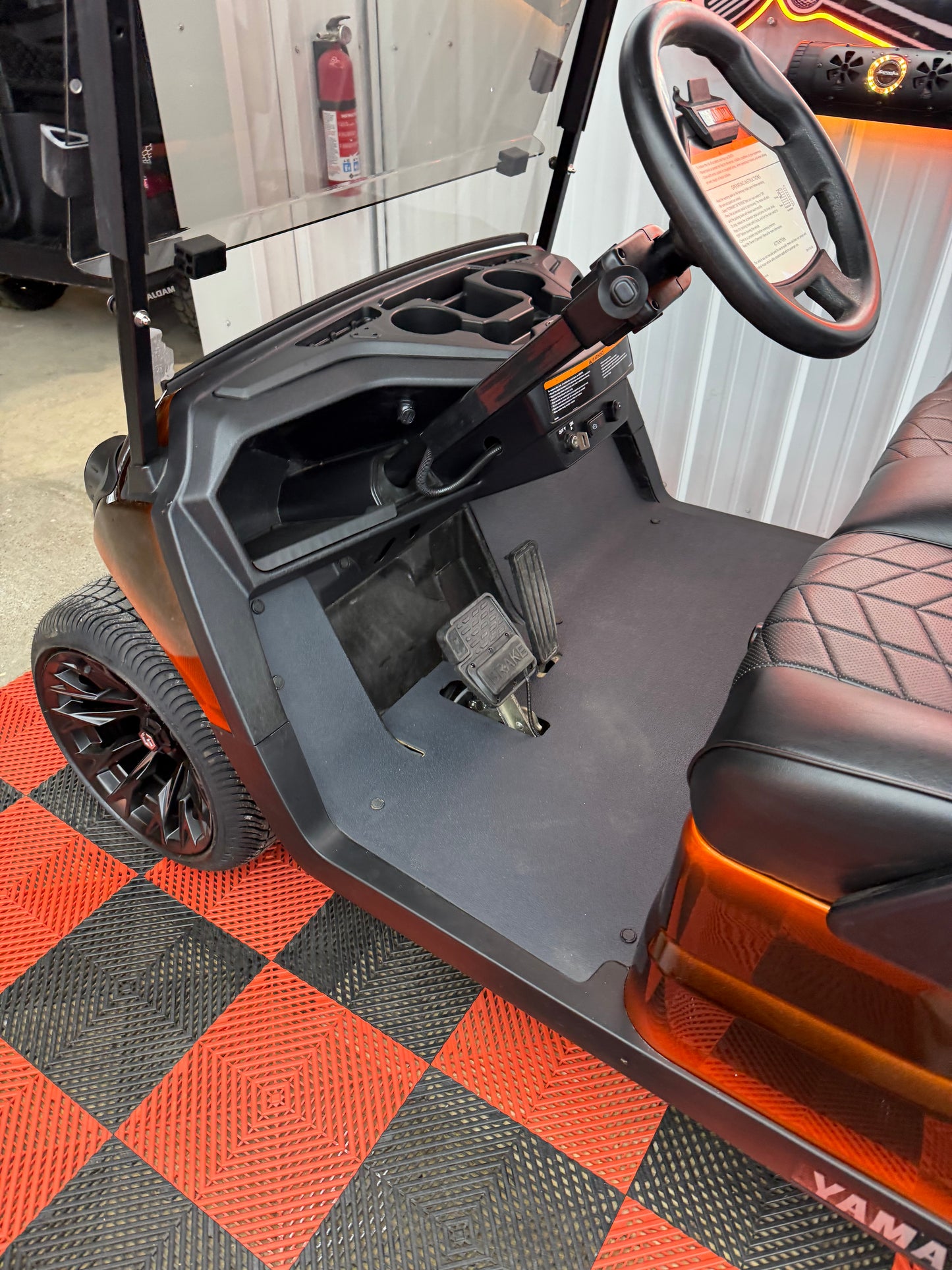 Yamaha Gas EFI QT(Black & White American Flag Edition) Luxury Seat & Street Legal Kit 2022