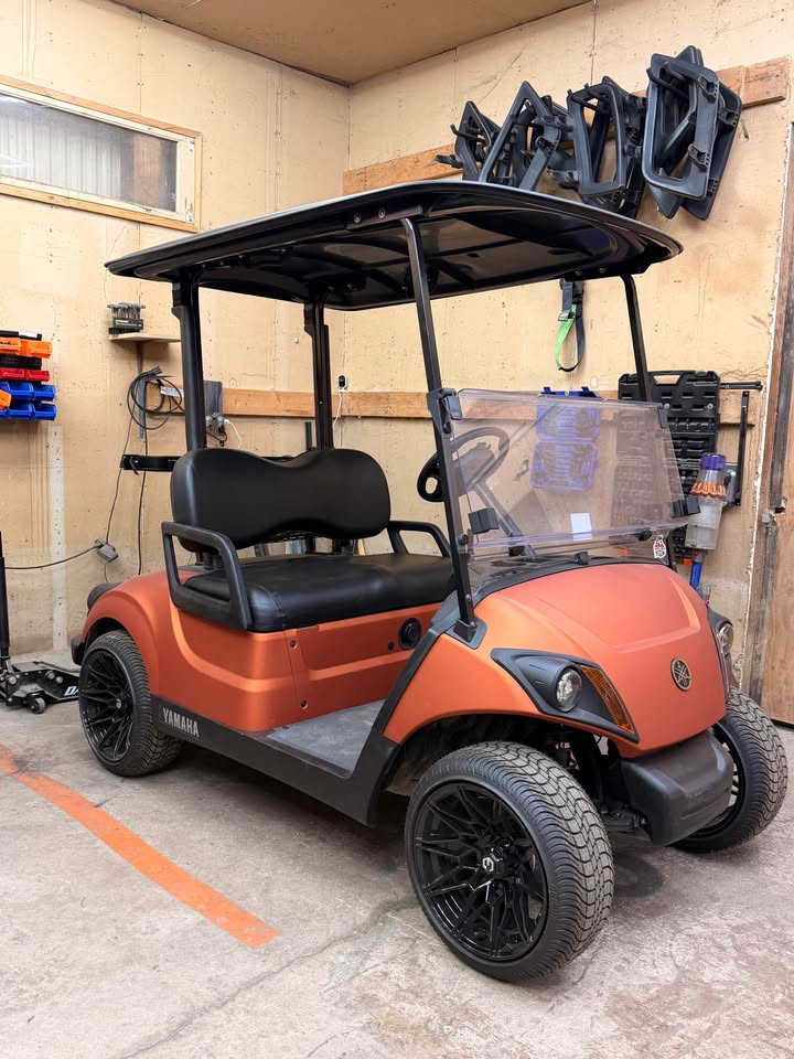 2022 Yamaha AC Lithium Golf Cart (Atomic Matte Orange)