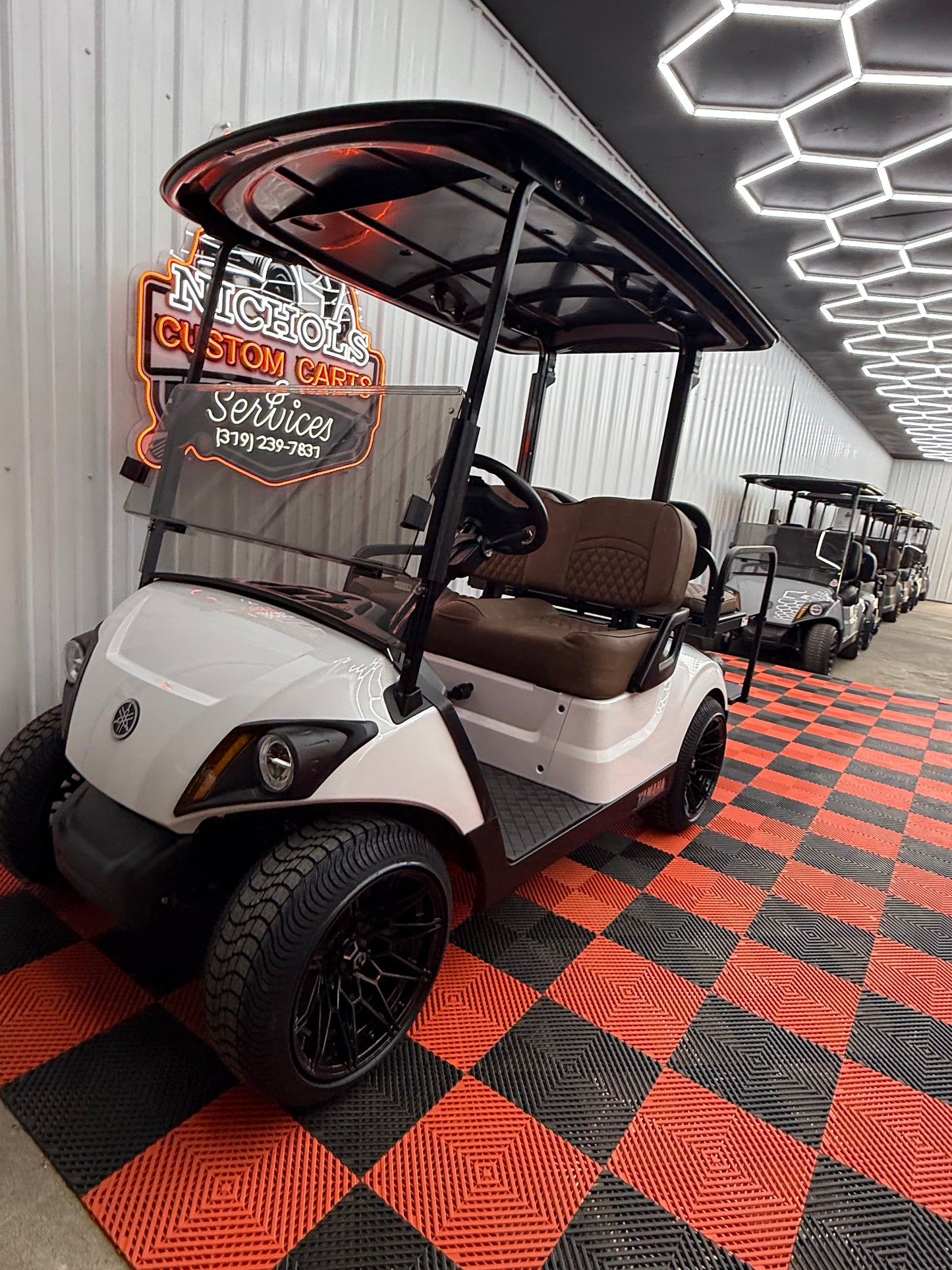 2022 Yamaha Gas EFI QT Pearl White(Luxury Seat & Street Legal Kit) 4 Passenger
