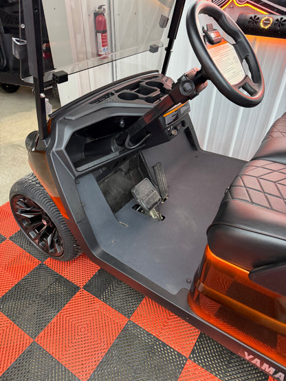 Yamaha Gas EFI QT(Black & White American Flag Edition) Luxury Seat & Street Legal Kit 2022