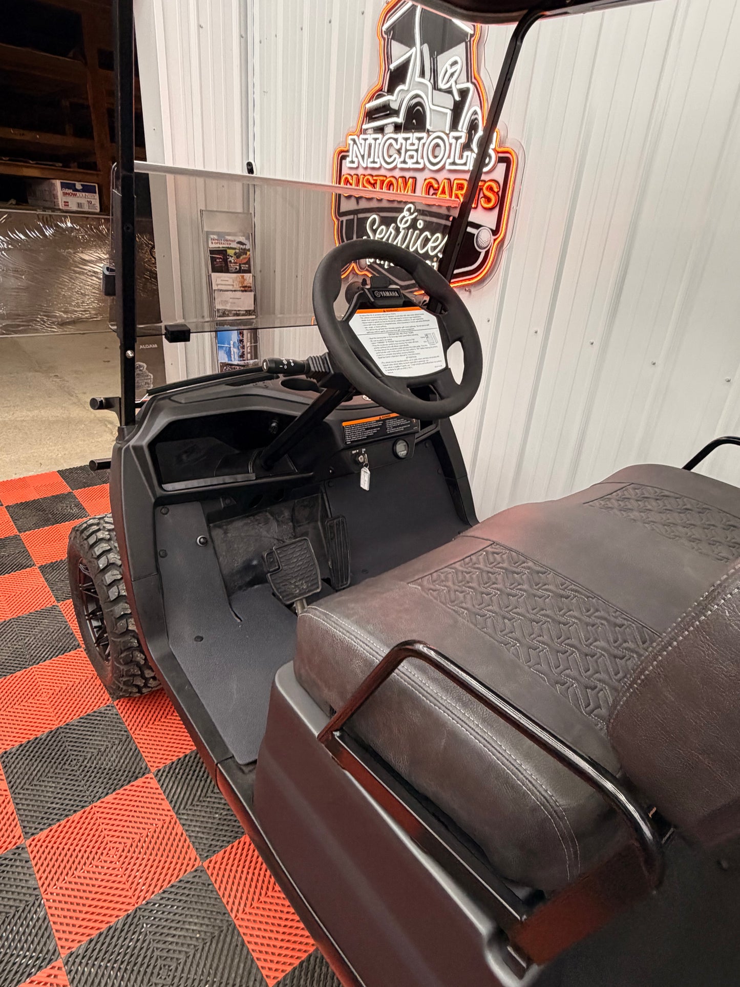 Yamaha Gas EFI QT PTV 6 Passenger