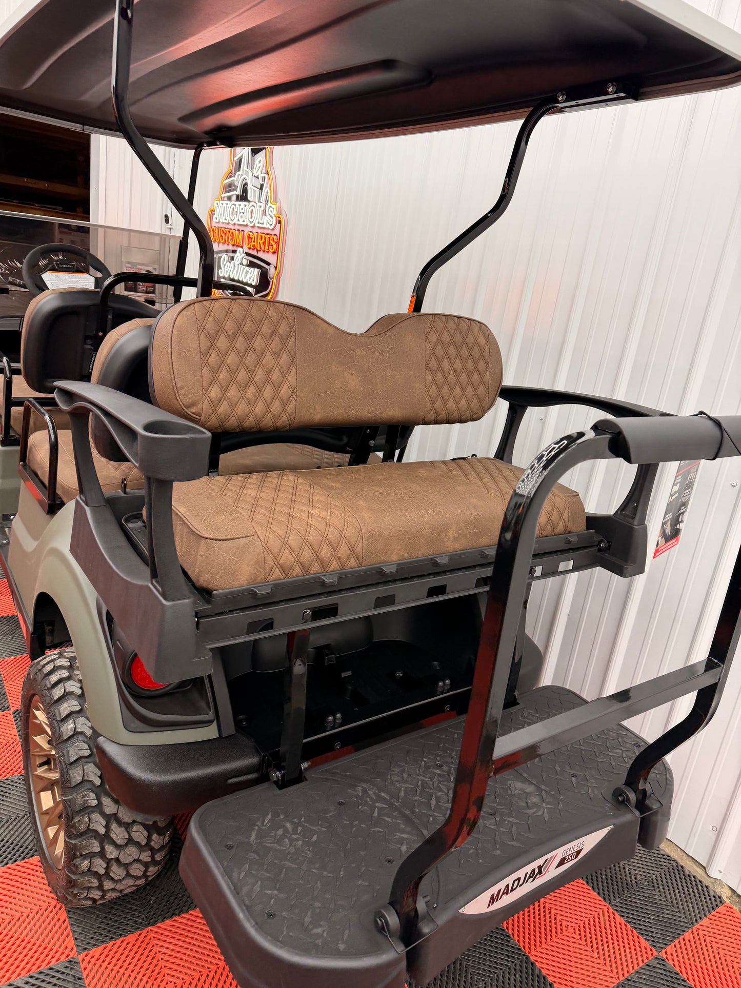 Yamaha Gas EFI QT PTV 6 Passenger